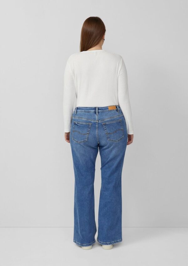 Jeans / Slim Fit / Mid Rise / Flared Leg