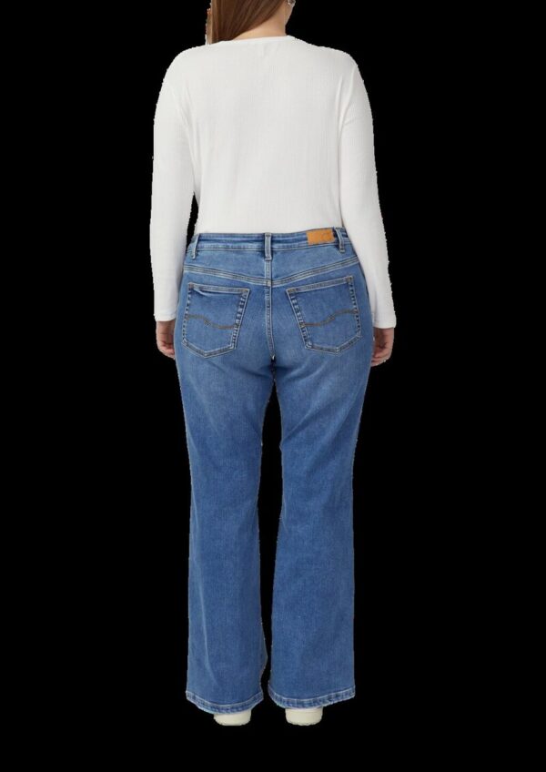 Jeans / Slim Fit / Mid Rise / Flared Leg