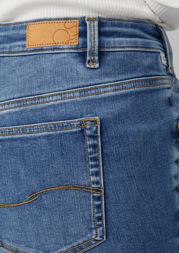 Jeans / Slim Fit / Mid Rise / Flared Leg