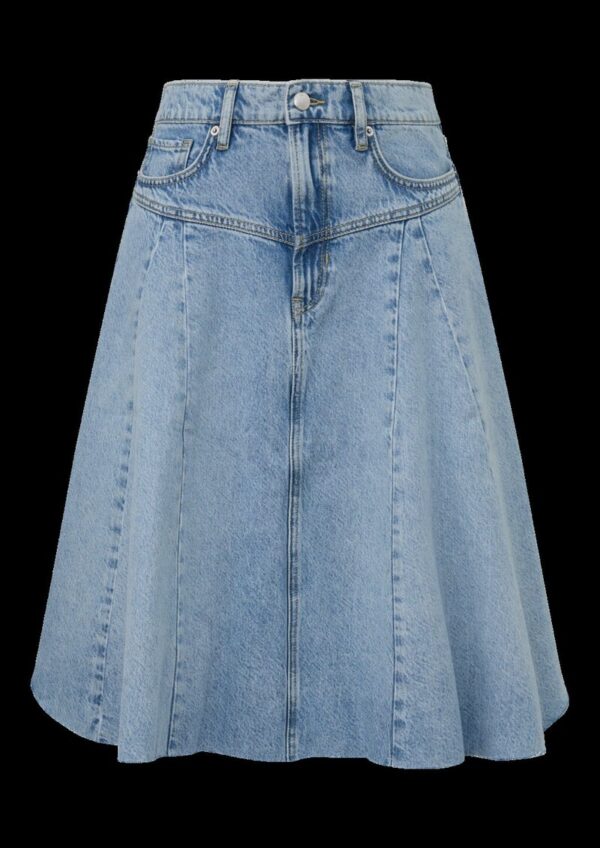 Ausgestellter Denimrock