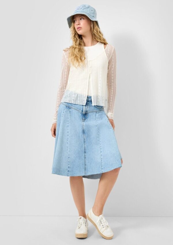 Ausgestellter Denimrock