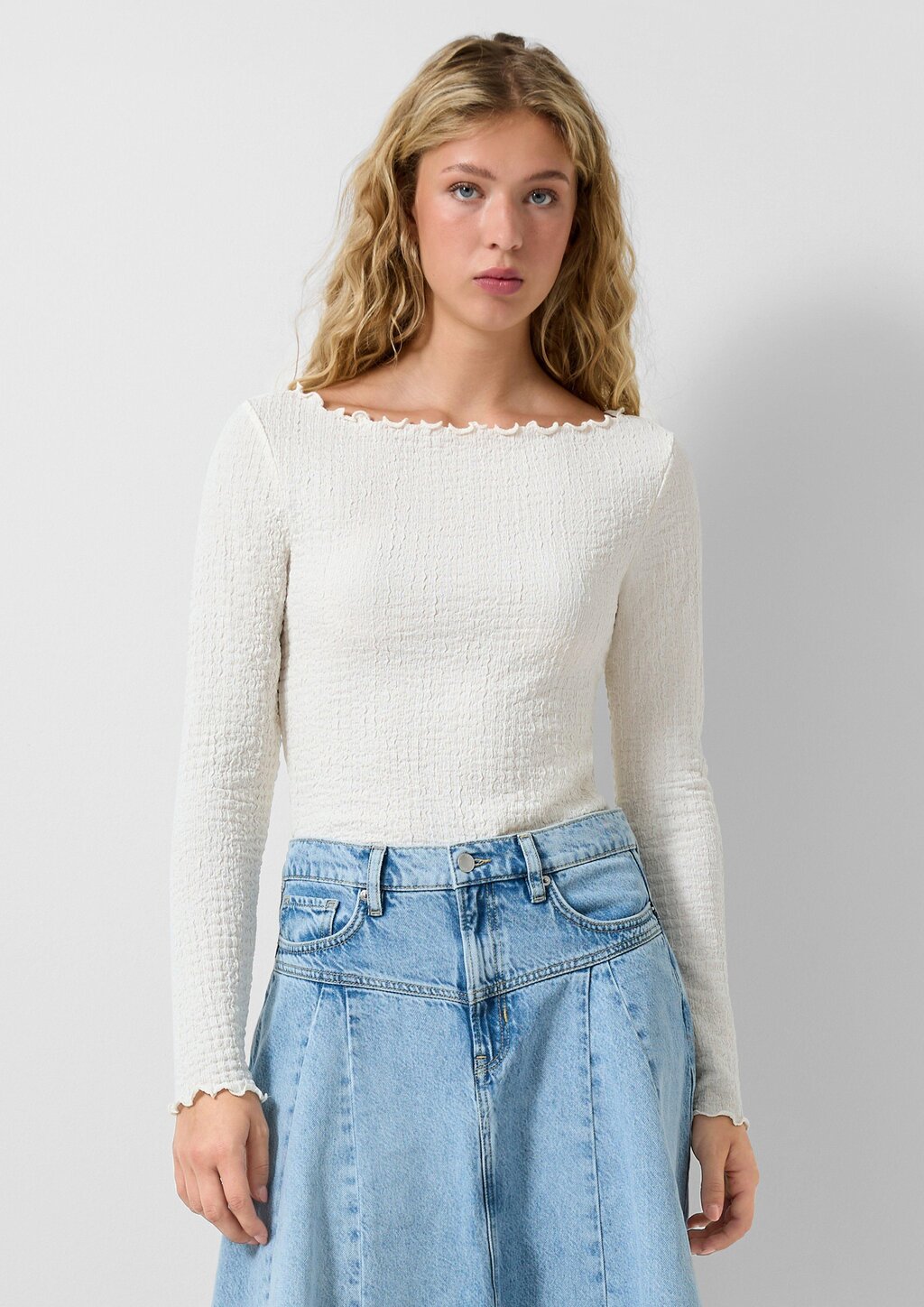 Strukturiertes Langarmshirt mit U Bootausschnitt