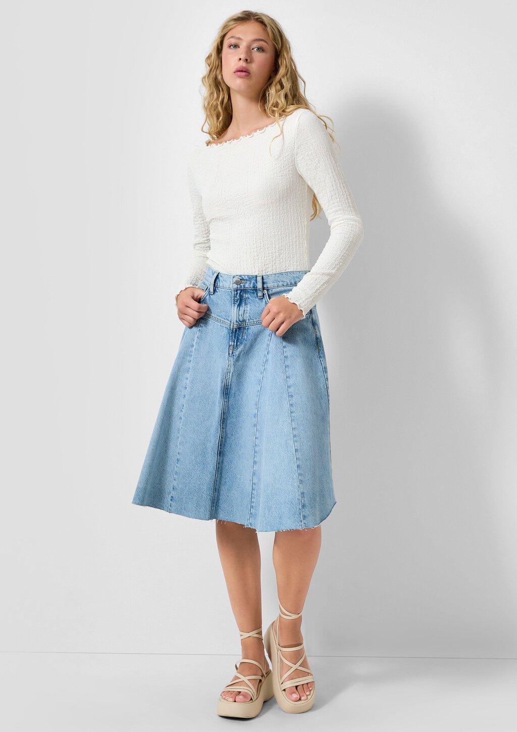 Strukturiertes Langarmshirt mit U Bootausschnitt