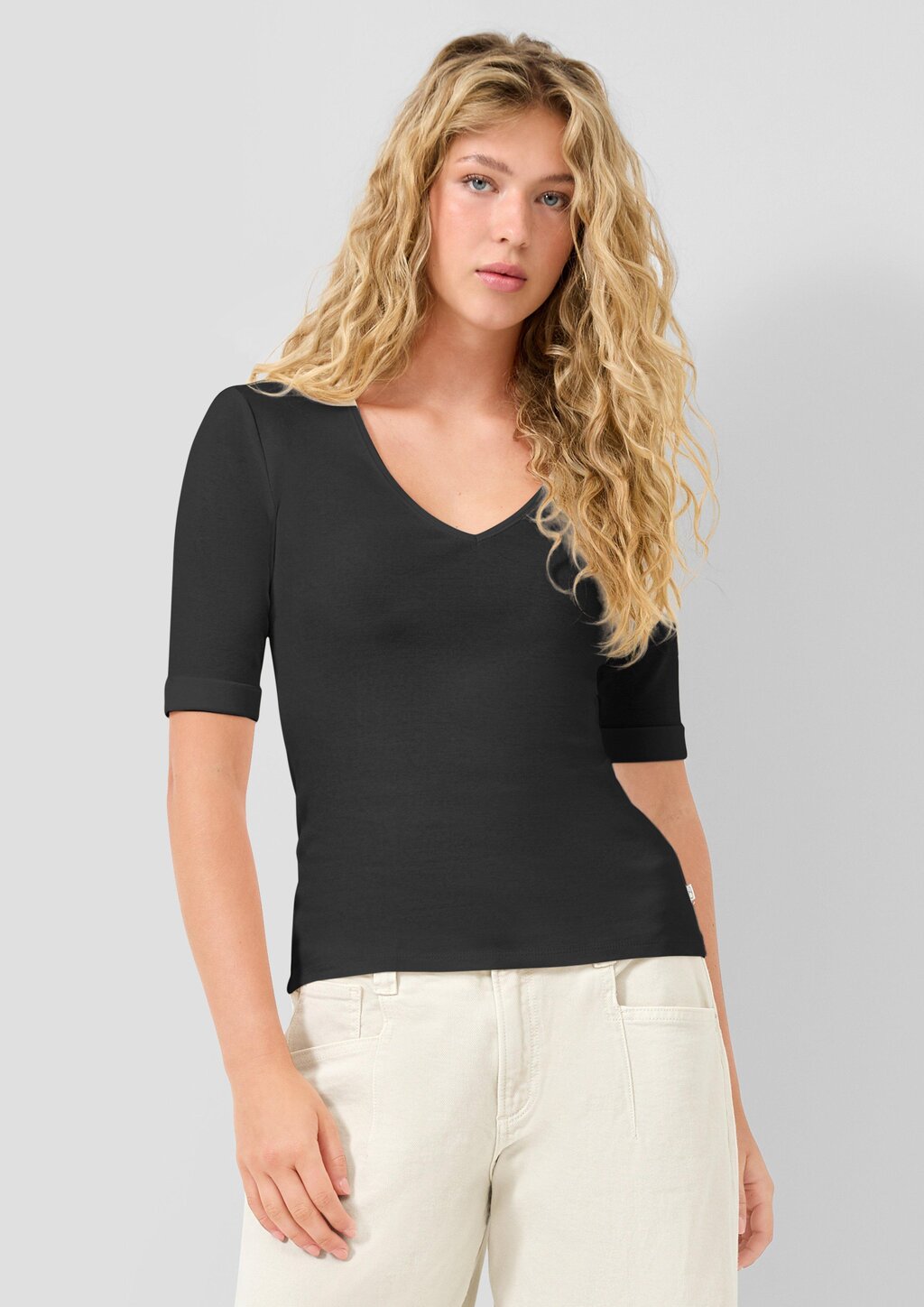 T-Shirt mit V-Ausschnitt