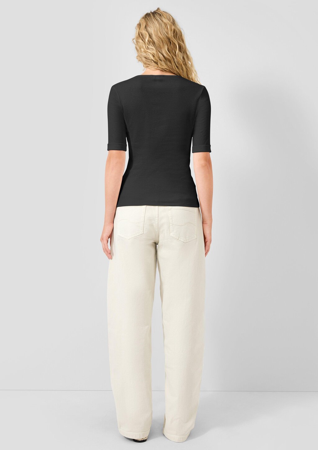 T-Shirt mit V-Ausschnitt