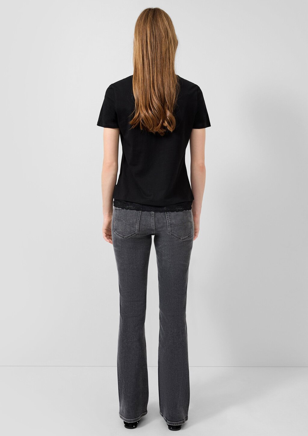 T-Shirt mit Spitzensaum