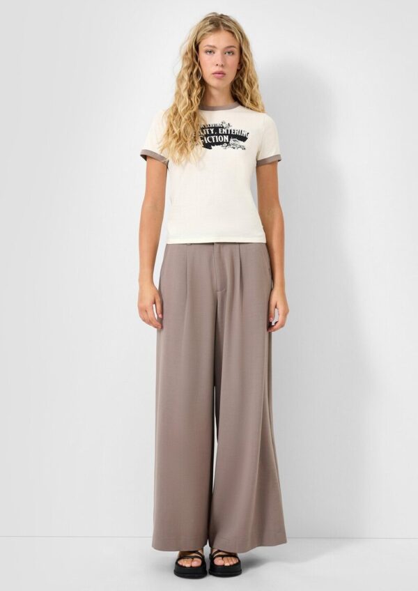 Hose mit Bundfalten und weitem Bein