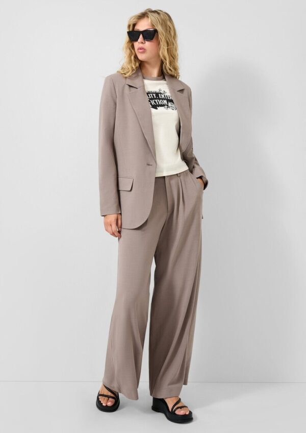 Hose mit Bundfalten und weitem Bein