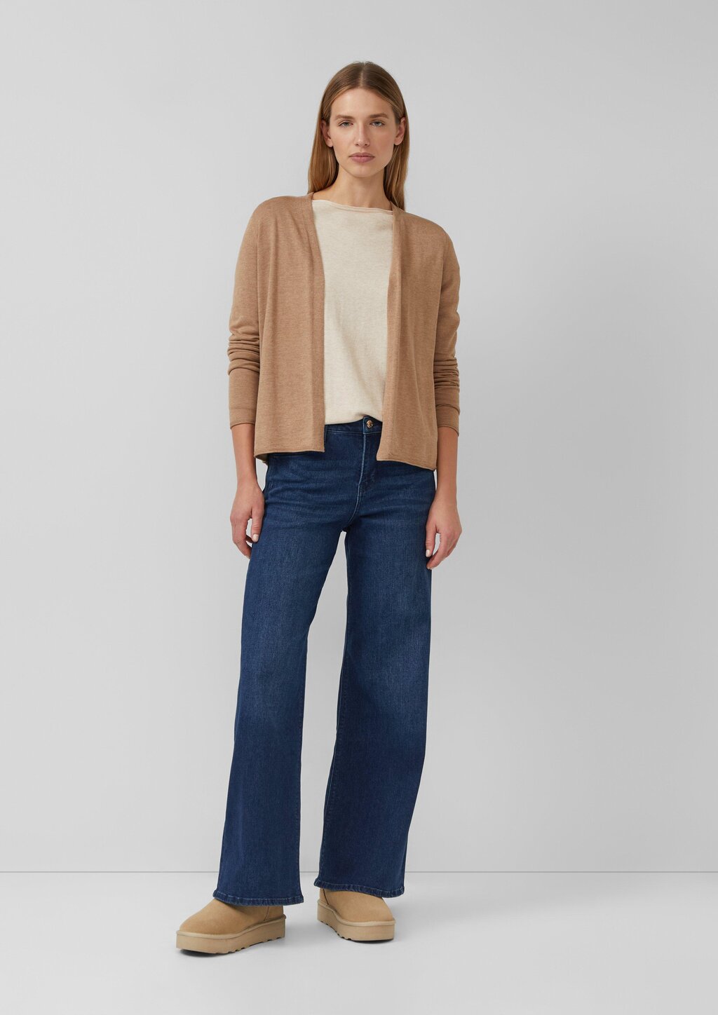 Feinstrickjacke mit Rollkante am Saum