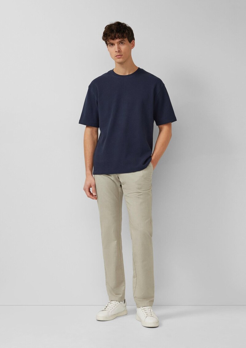 Hochwertiges T-Shirt mit Waffelstruktur im Modern Fit