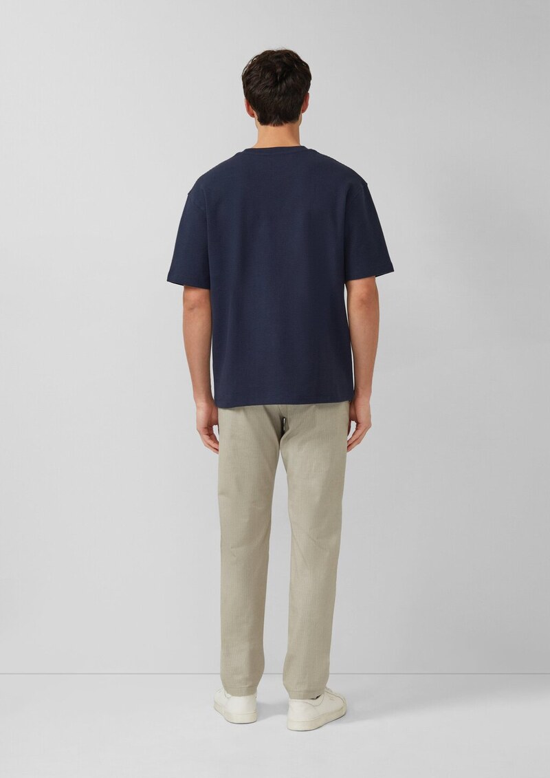 Hochwertiges T-Shirt mit Waffelstruktur im Modern Fit