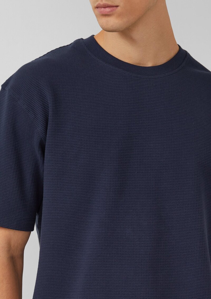 Hochwertiges T-Shirt mit Waffelstruktur im Modern Fit