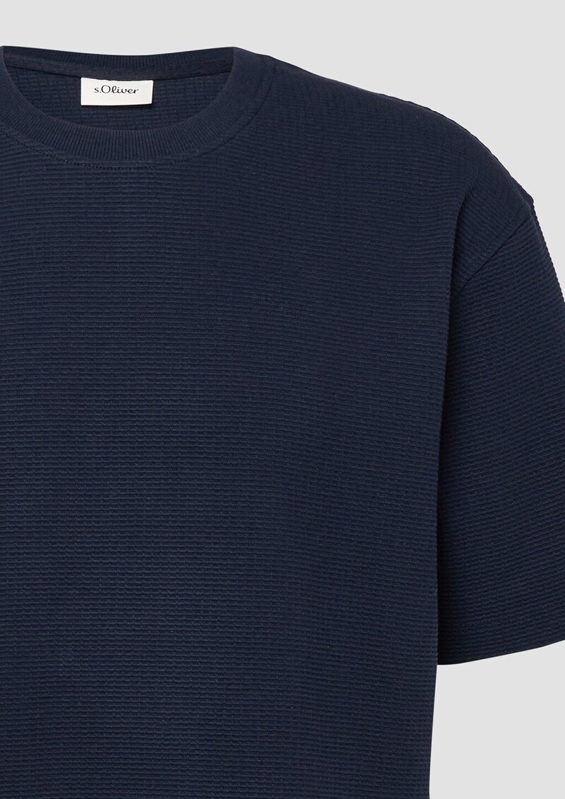 Hochwertiges T-Shirt mit Waffelstruktur im Modern Fit