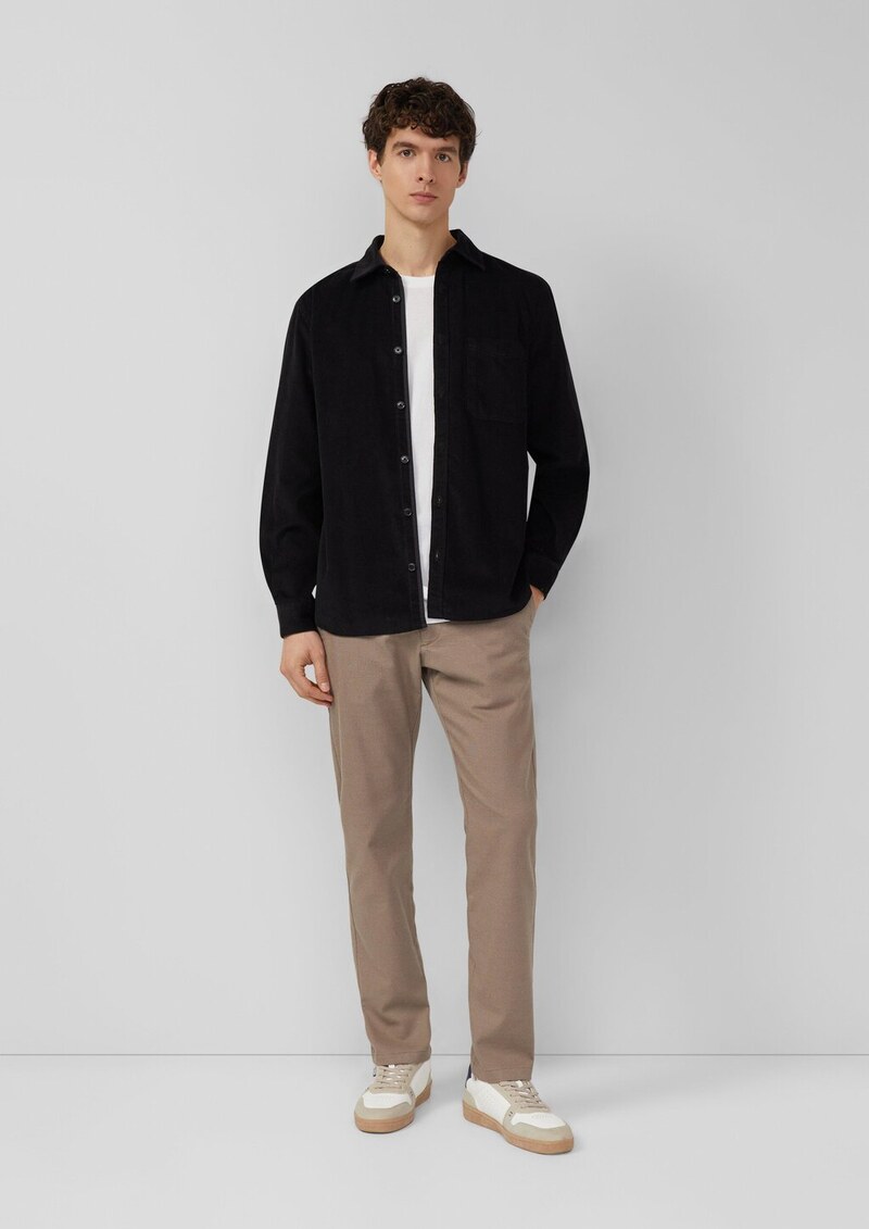 Regular Fit: Baumwollhemd aus Cord mit Brusttasche