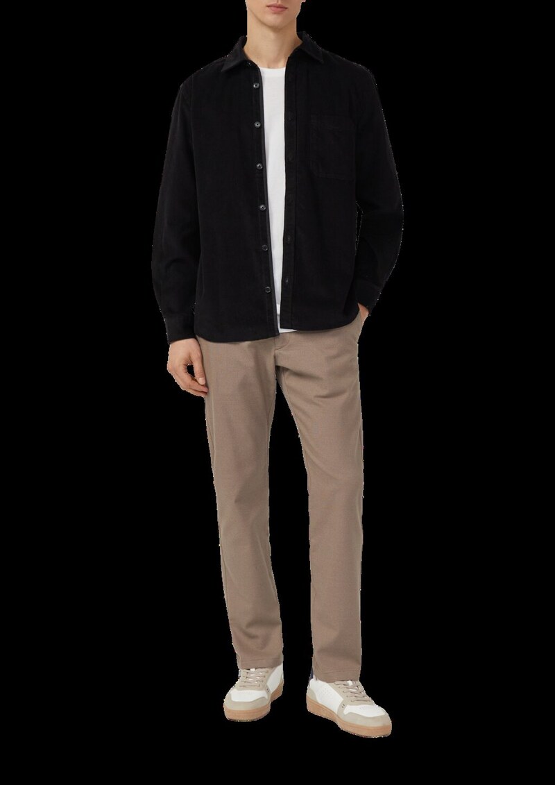 Regular Fit: Baumwollhemd aus Cord mit Brusttasche