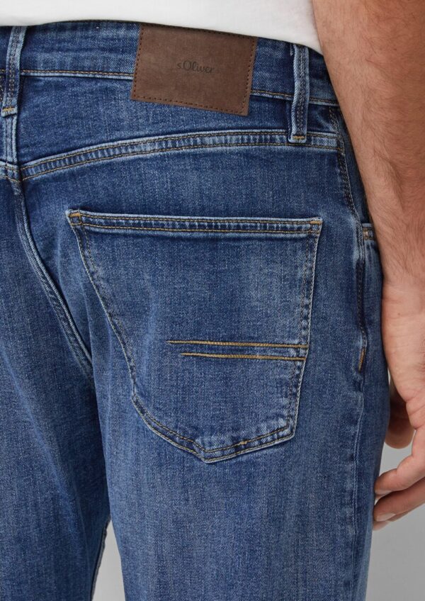 Jeans Benito / Regular Fit / Mid Rise / Straight Leg / Waschung