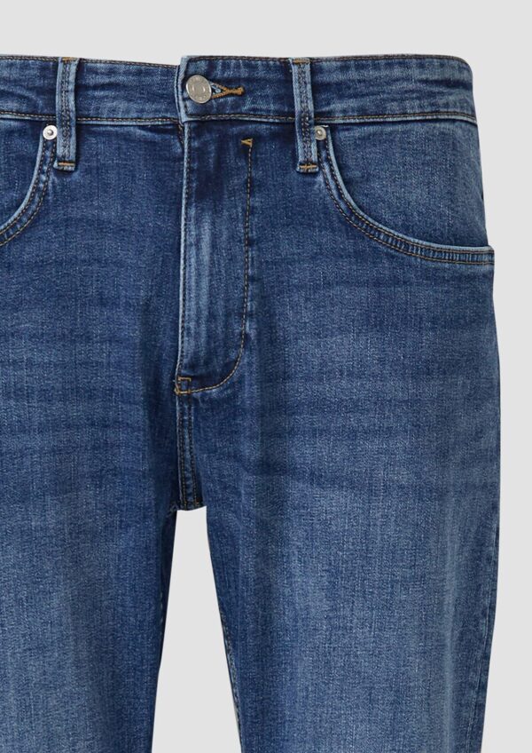 Jeans Benito / Regular Fit / Mid Rise / Straight Leg / Waschung