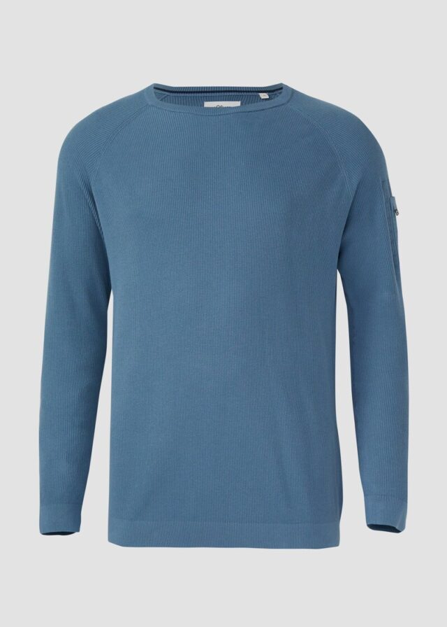 Strukturierter Raglanpullover aus Baumwolle mit Ärmeltasche