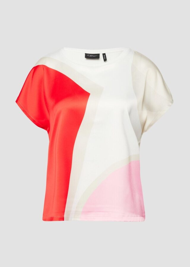 Blusenshirt mit überschnittenen Schultern