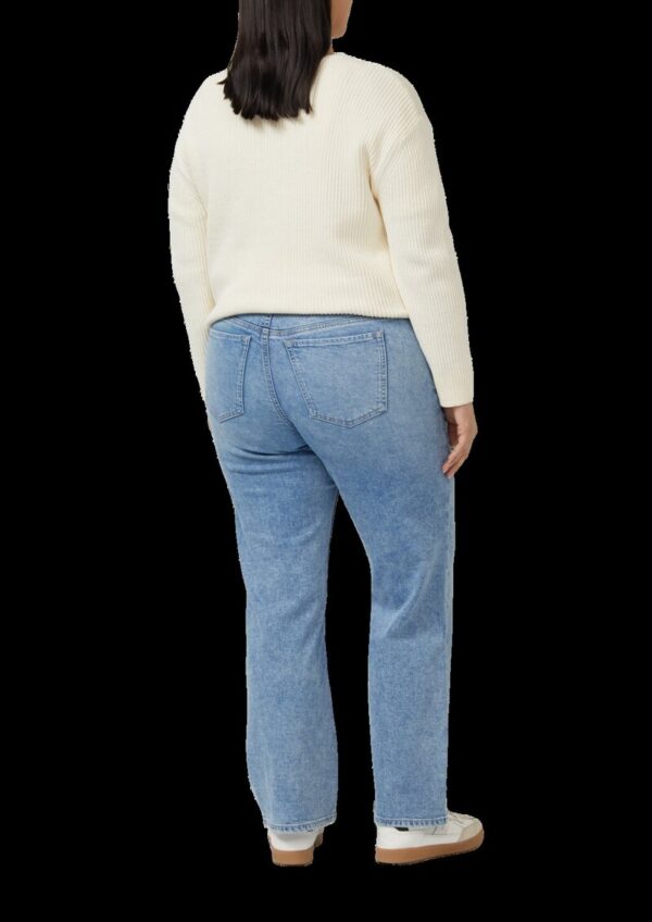 Jeans / Straight Fit / Mid Rise / Straight Leg