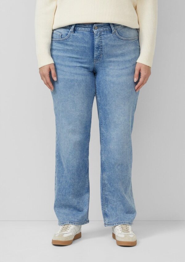 Jeans / Straight Fit / Mid Rise / Straight Leg