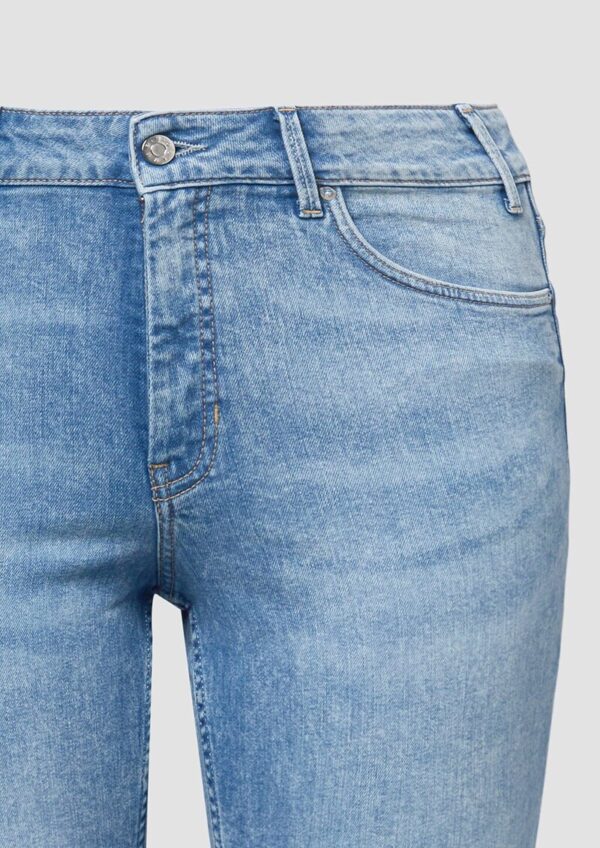 Jeans / Straight Fit / Mid Rise / Straight Leg