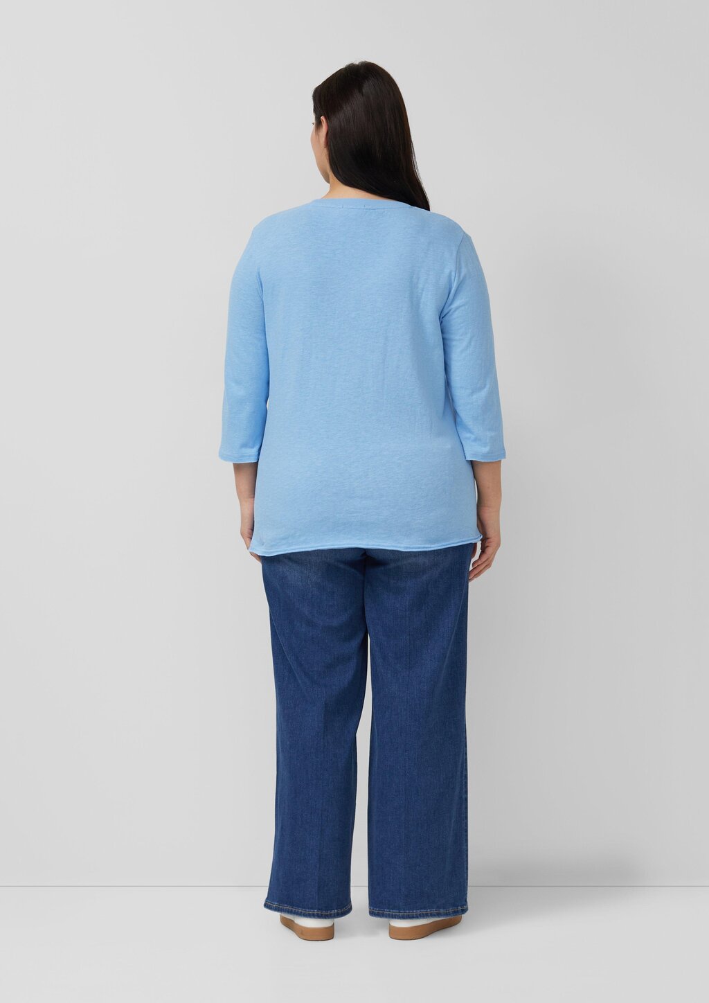 Jersey-T-Shirt mit Flammgarnstruktur und gerundetem Saum