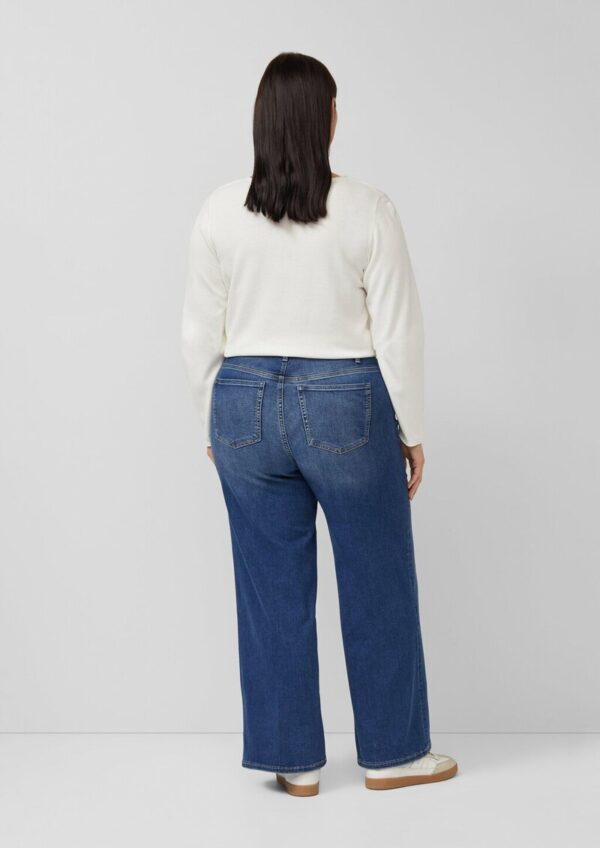 Jeans / Relaxed Fit / Mid Rise / Wide Leg