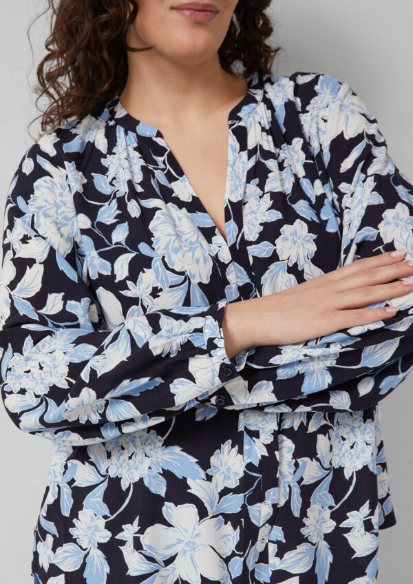 Fließende Viskose-Bluse mit All-over-Print