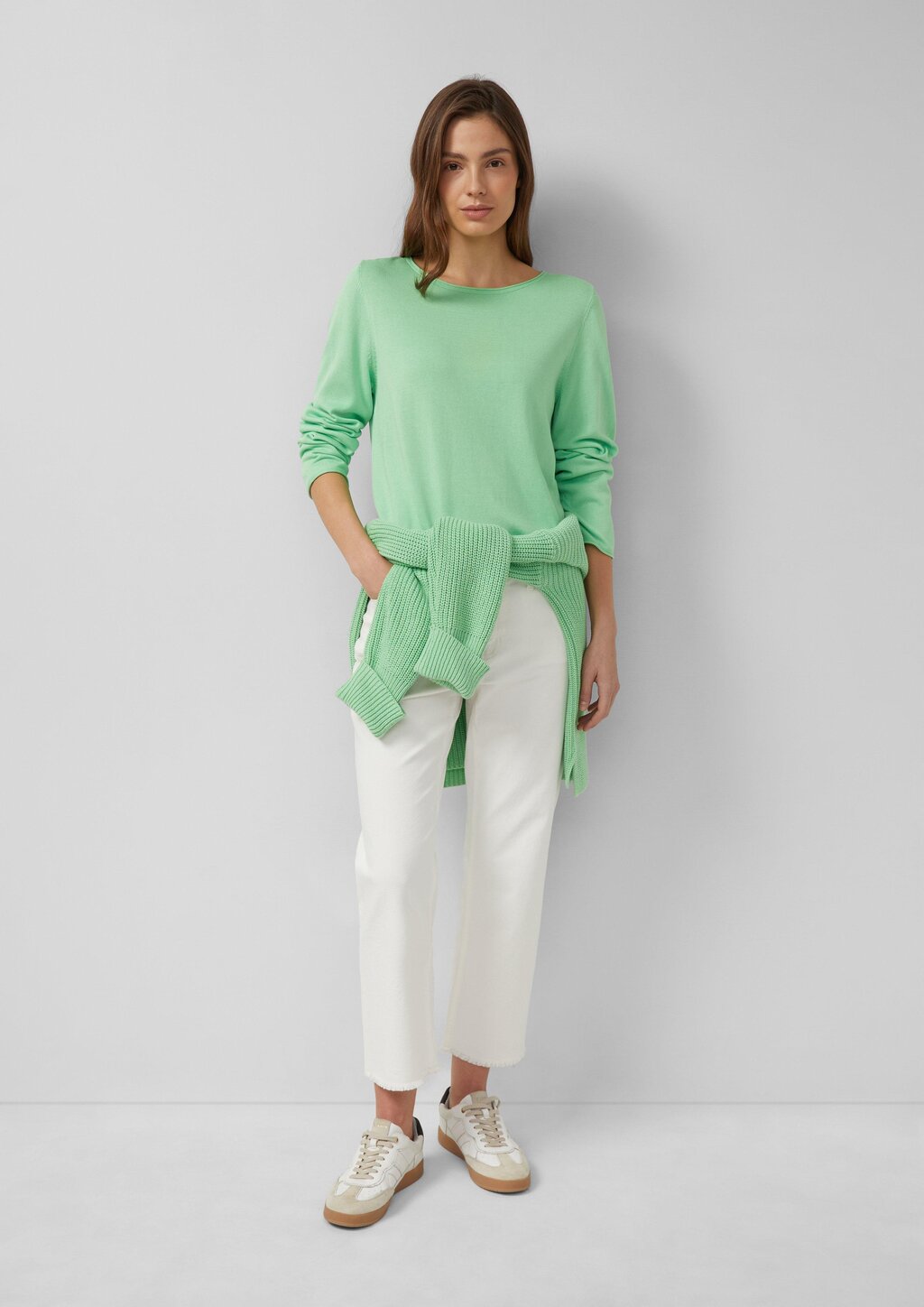 Feinstrickpullover mit Rundhalsausschnitt