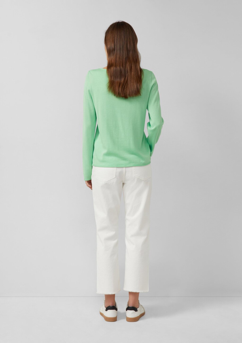 Feinstrickpullover mit Rundhalsausschnitt