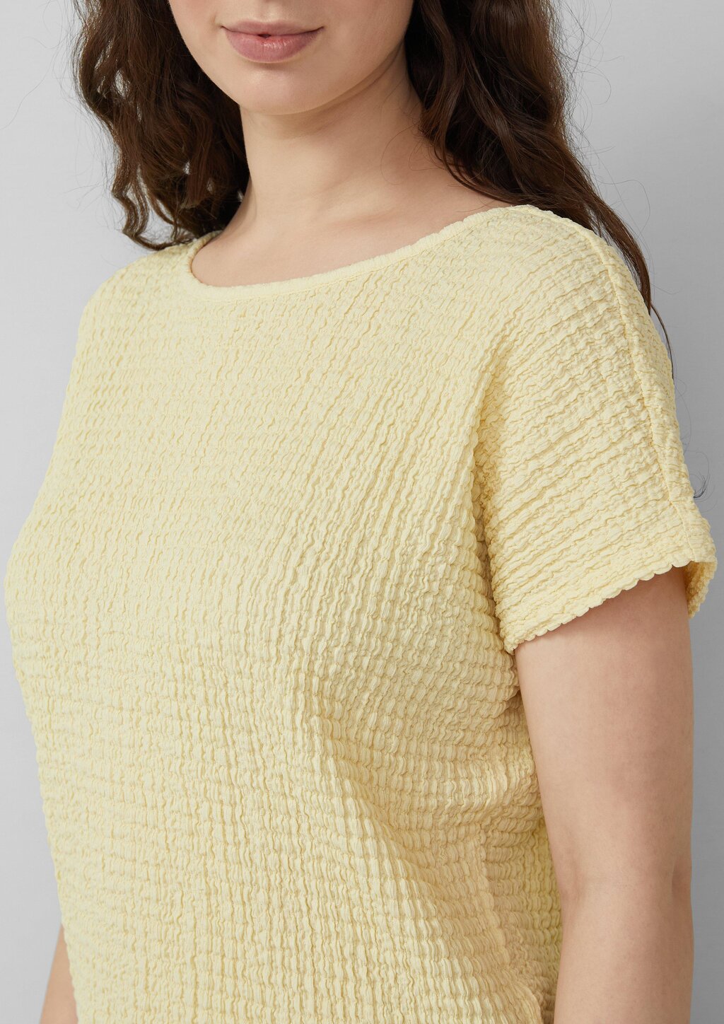 T-Shirt aus Strukturjersey mit überschnittenen Schultern