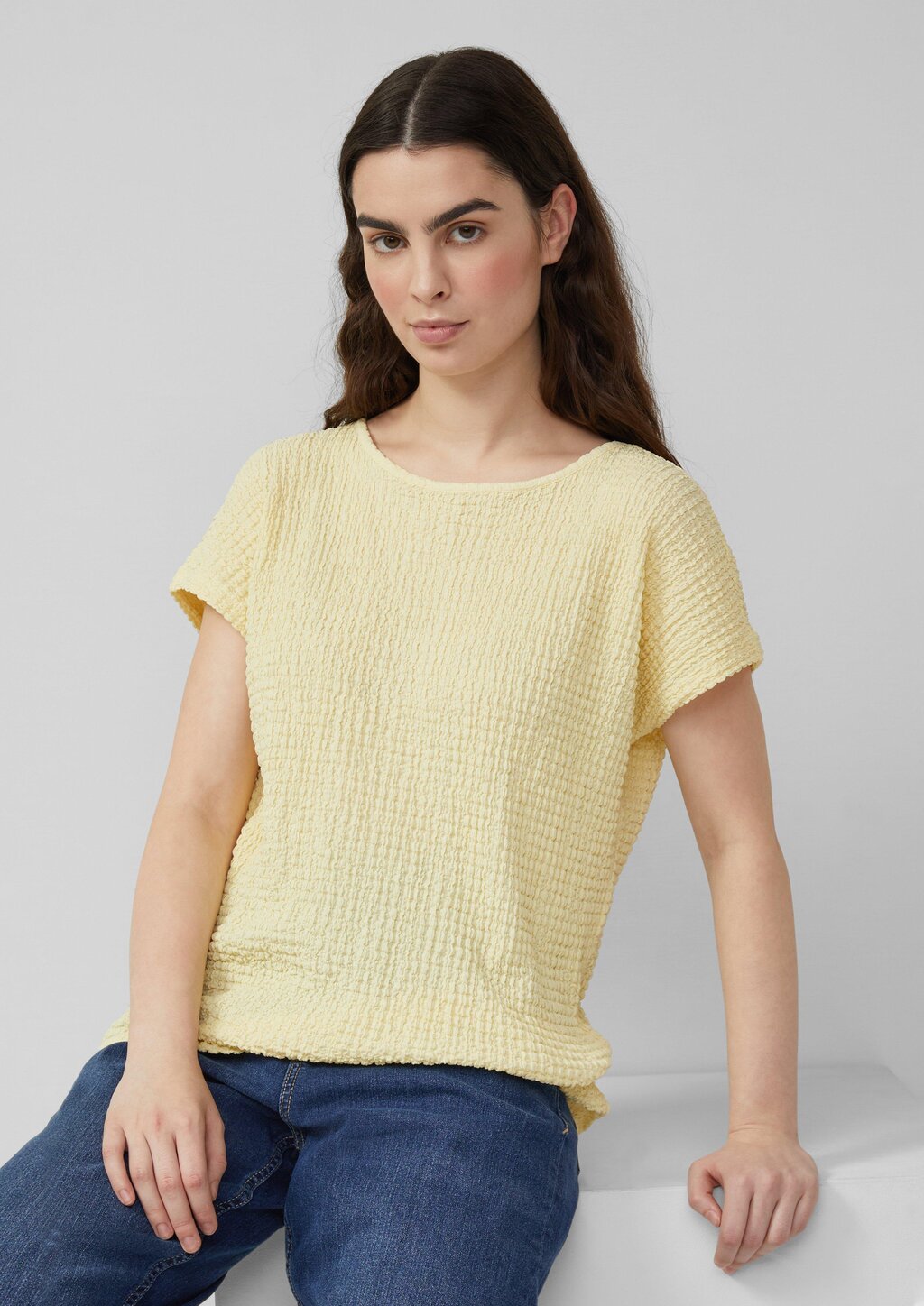 T-Shirt aus Strukturjersey mit überschnittenen Schultern