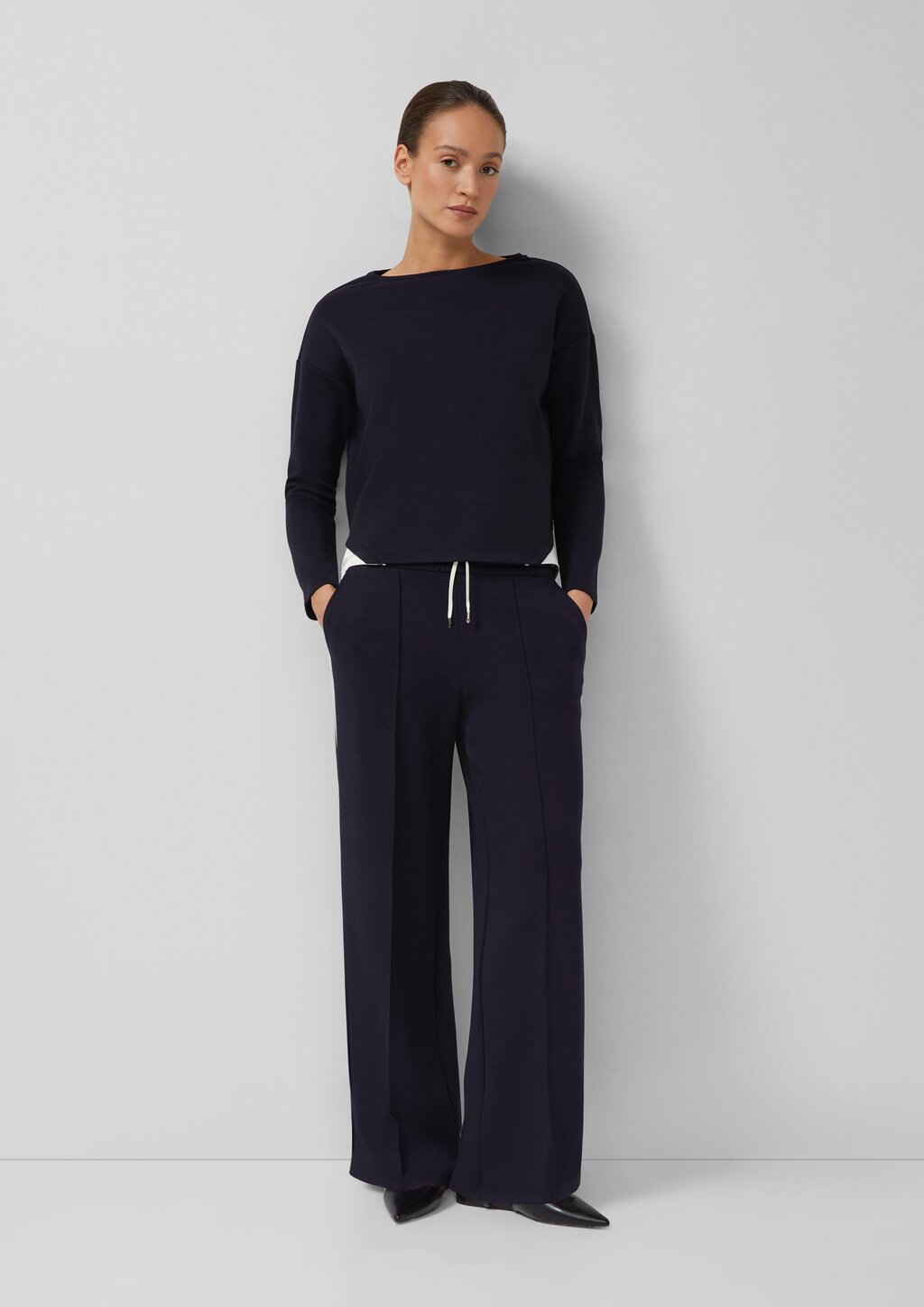 Wide-Leg-Hose aus Scuba mit Kontraststreifen