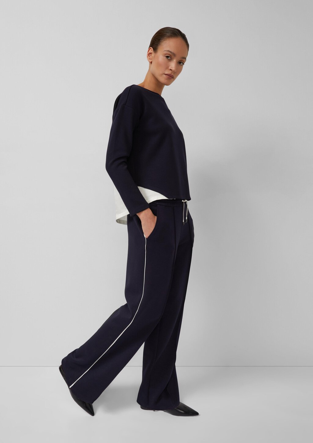 Wide-Leg-Hose aus Scuba mit Kontraststreifen