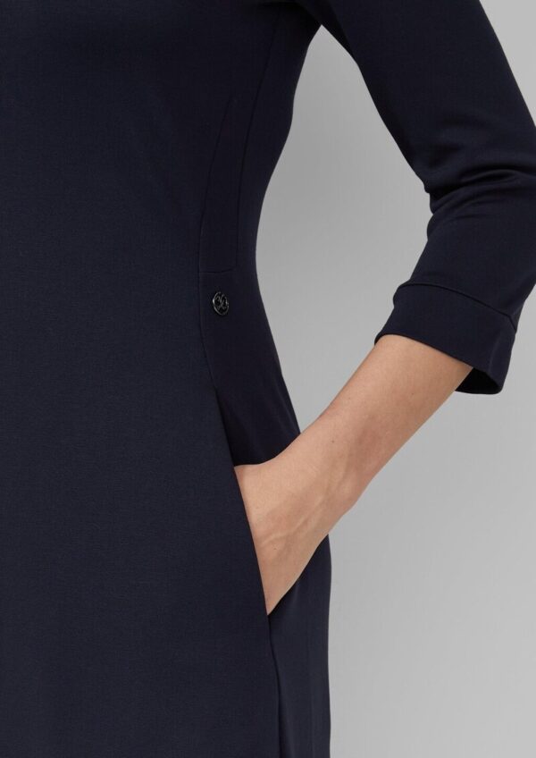 Kleid aus Interlockjersey mit seitlichen Teilungsnähten