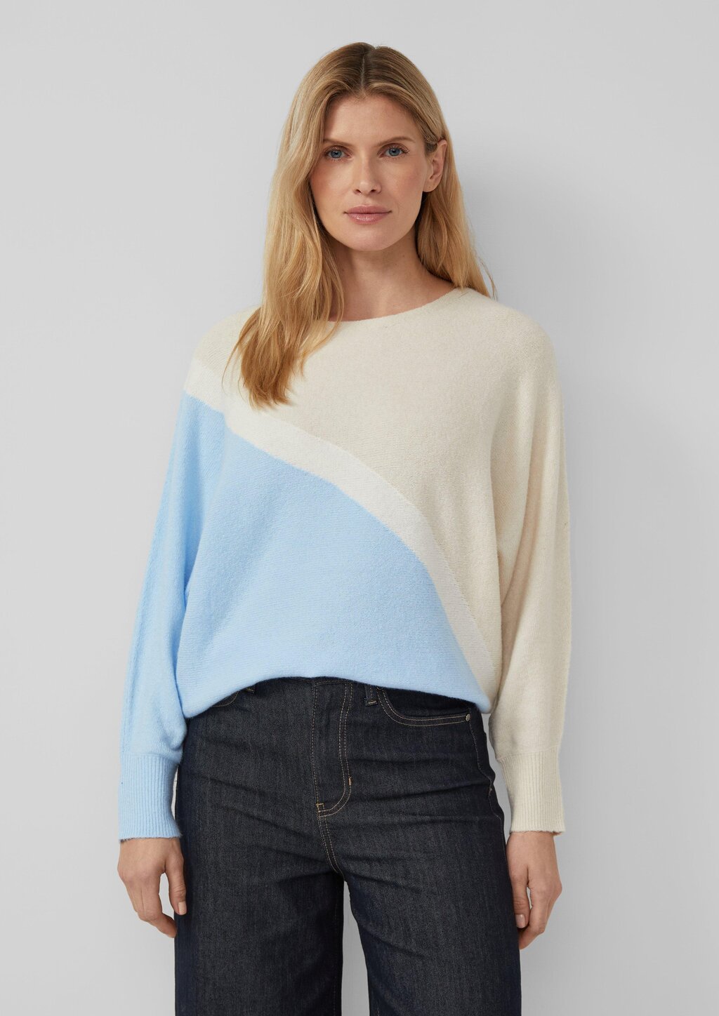 Feinstrickpullover mit Fledermausärmeln