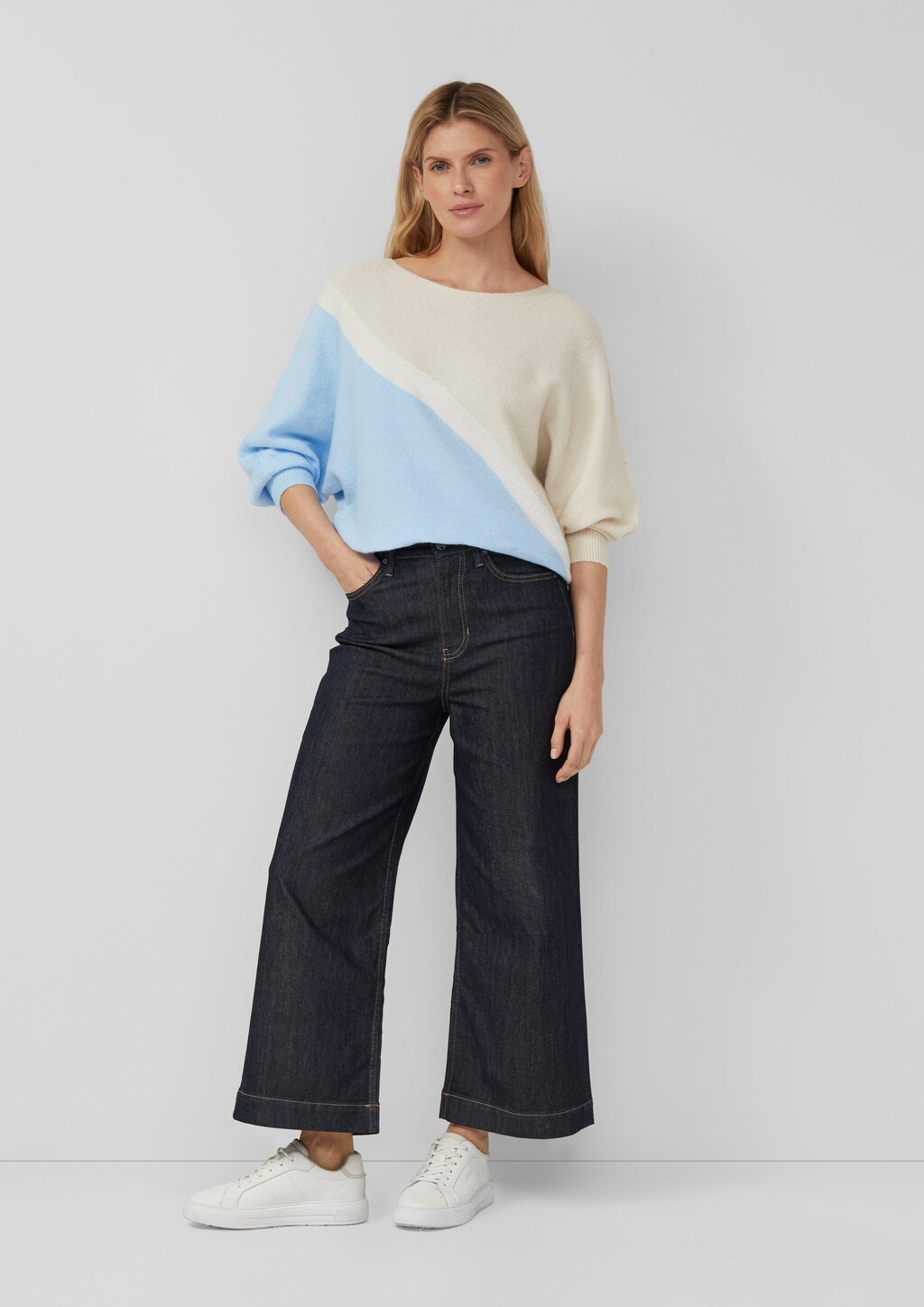 Feinstrickpullover mit Fledermausärmeln