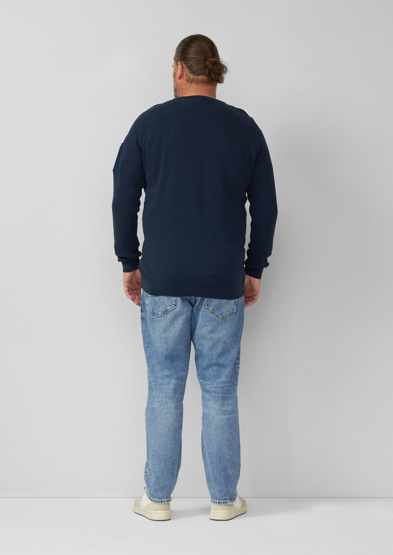 Strukturierter Raglanpullover aus Baumwolle mit Ärmeltasche