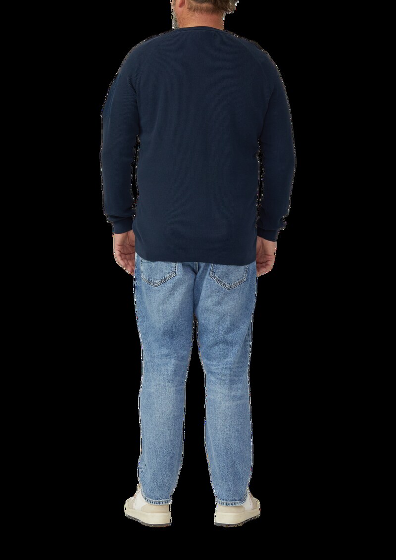 Strukturierter Raglanpullover aus Baumwolle mit Ärmeltasche