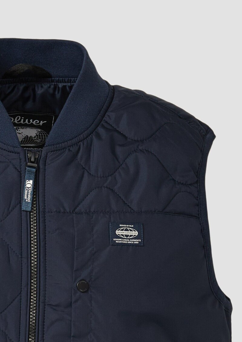 Leichte Steppweste mit Bomberkragen im Workwear-Stil