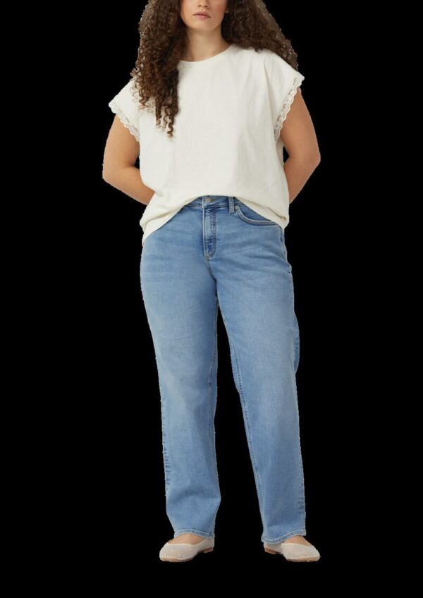 Jeans / Slim Fit / Mid Rise / Straight Leg