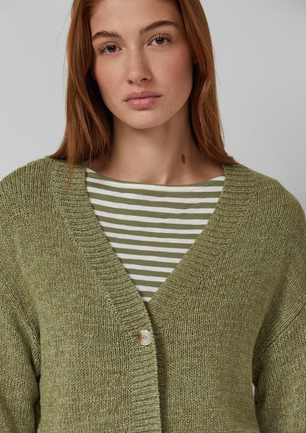 Strickjacke aus Bändchengarn im Relaxed Fit