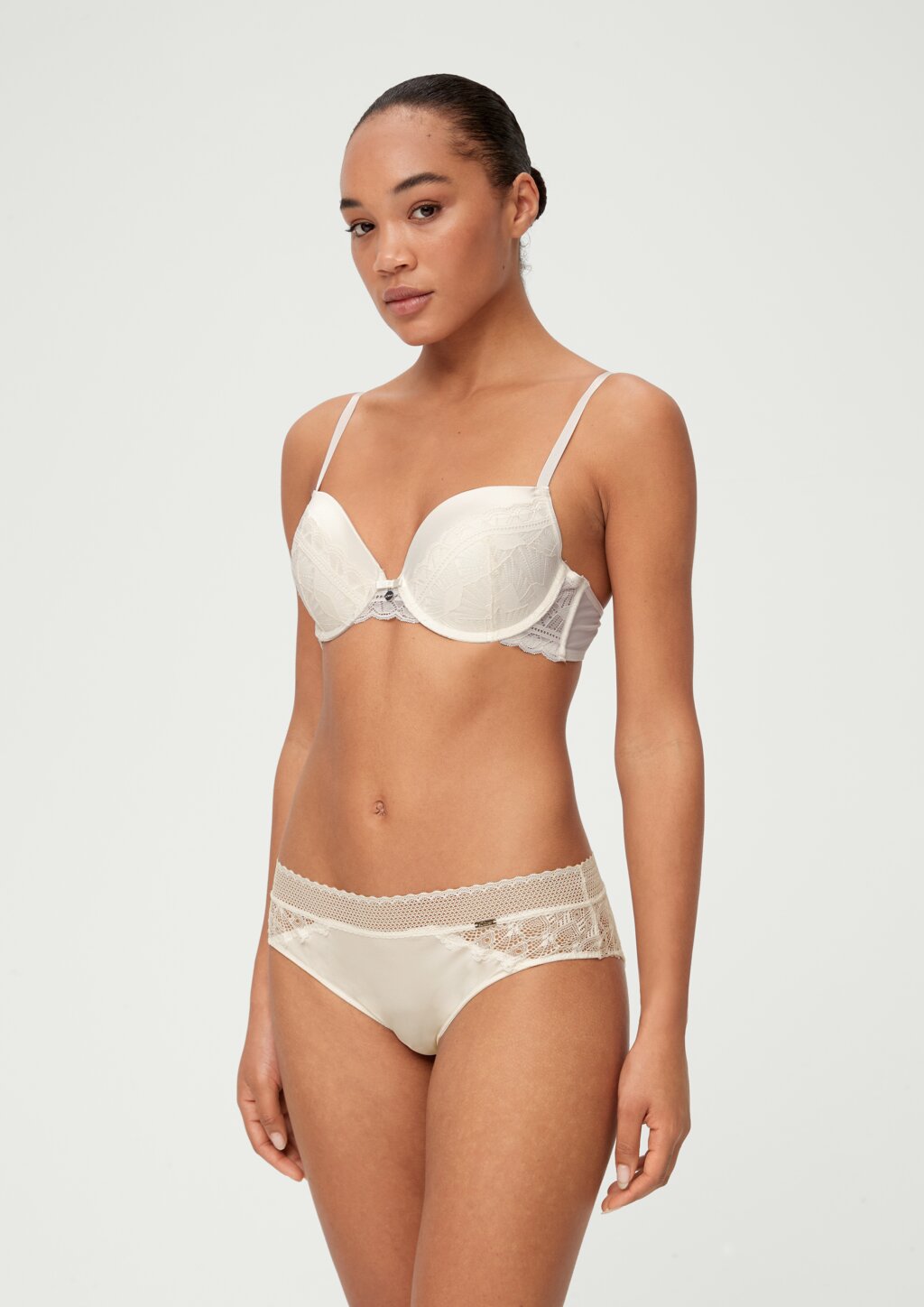 Slip mit Materialmix