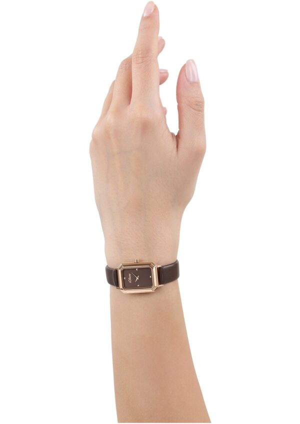 Zierliche Edelstahluhr