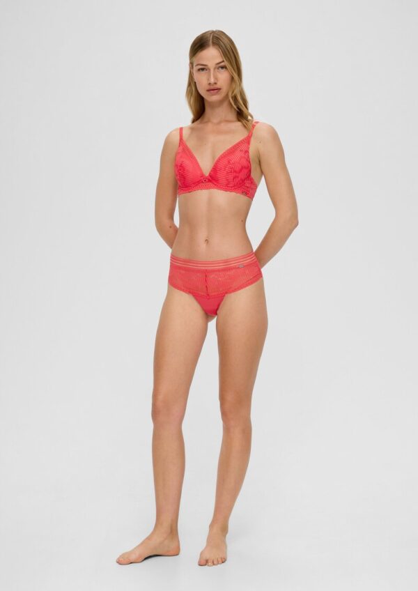 String aus Spitze mit breitem Band