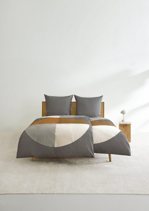 Bettwäsche mit grafischem Muster im Set