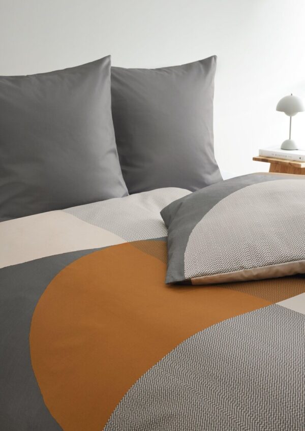 Bettwäsche mit grafischem Muster im Set