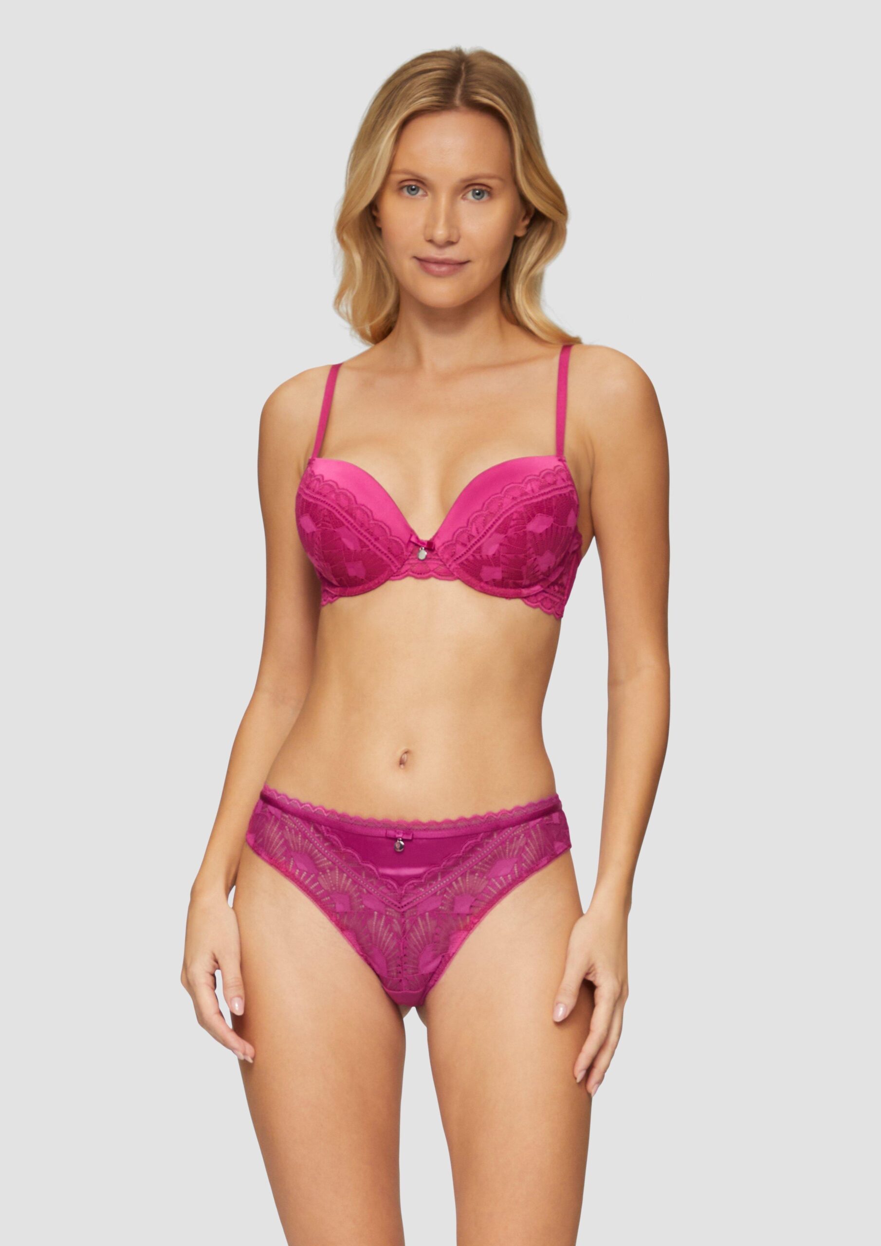 Spitzenstring mit Cut-Out