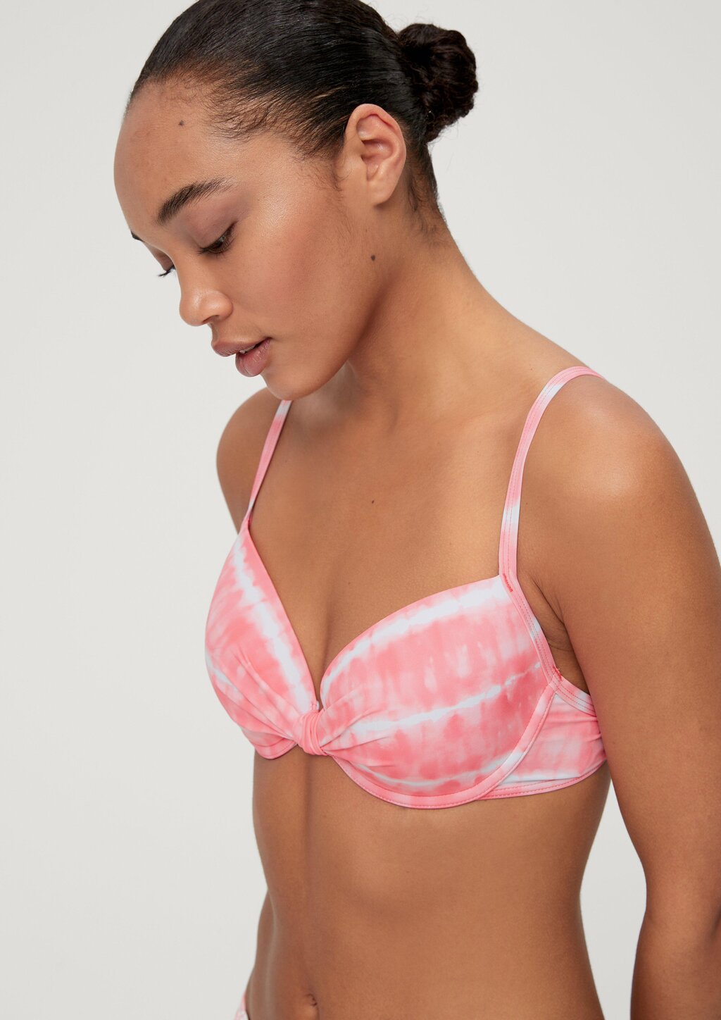 Bikini-Top mit Batikmuster